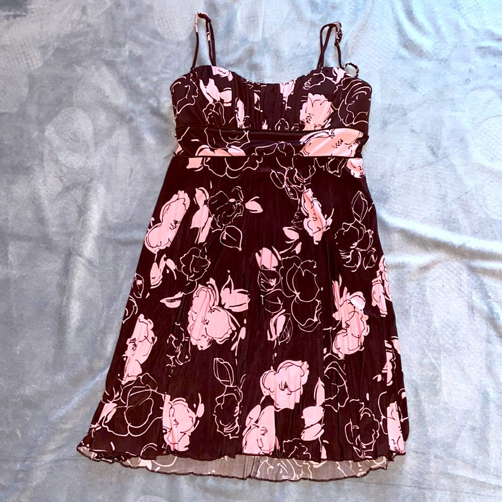 Speechless spaghetti pleaded dress